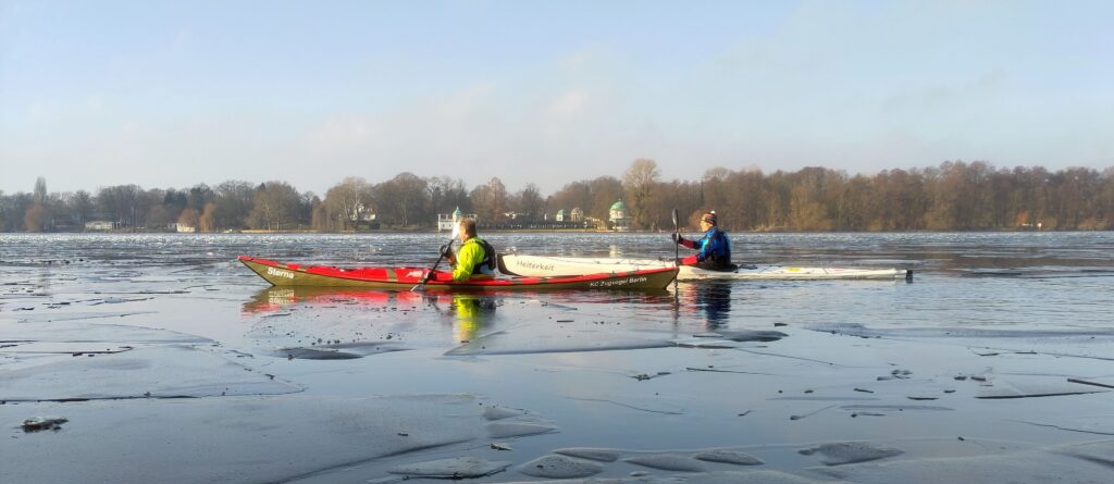 Paddeln mit Eis auf der Havel